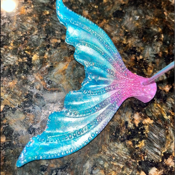 Mermaid 🧜🏽‍♀️ tail photo card holder - Picture 2 of 6